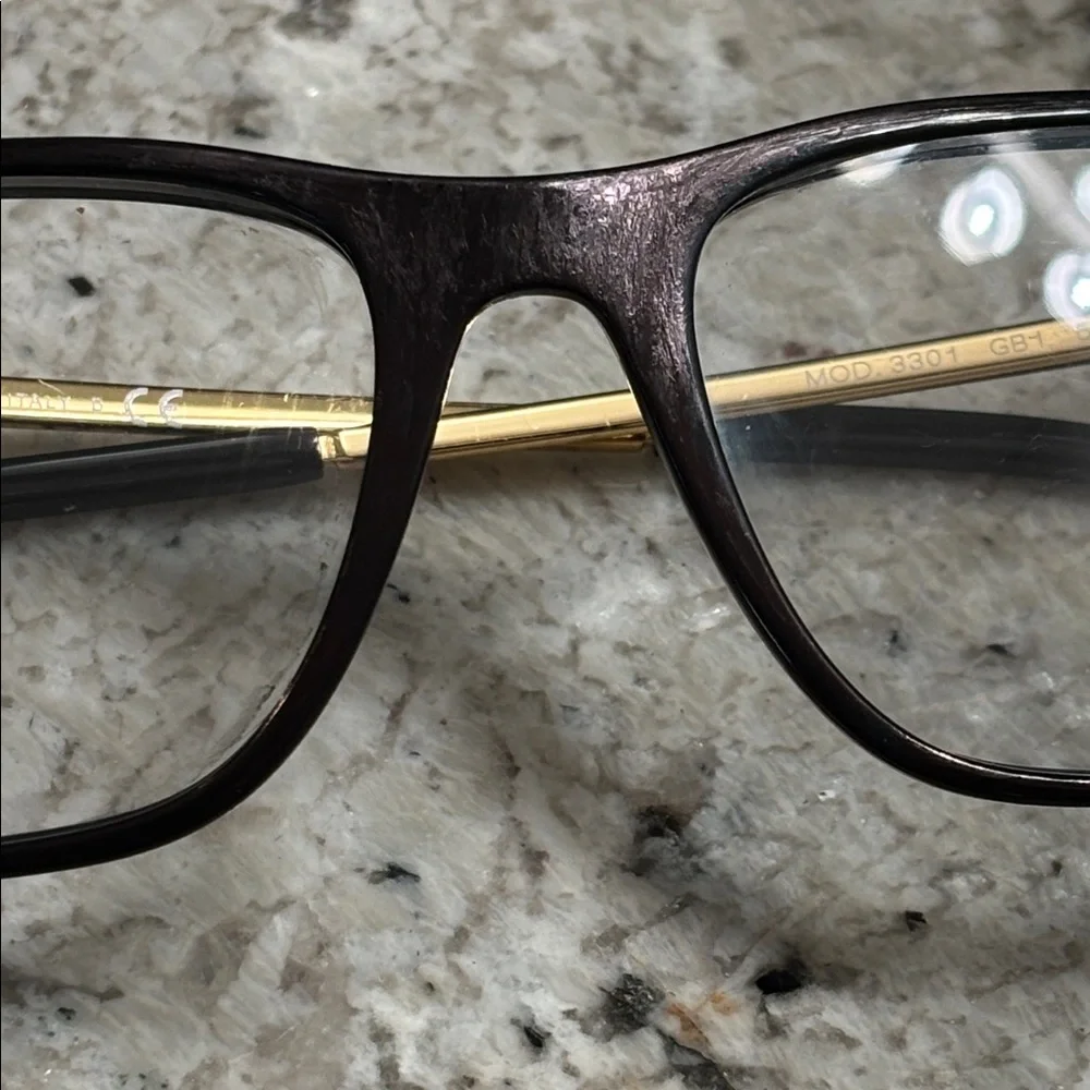 Versace prescription glasses with no prescription in them - Picture 15 of 17